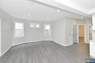 23 Bayview Ave, Jersey City, NJ 07305 - Photo 4