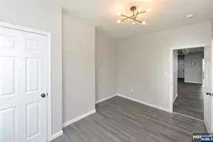 23 Bayview Ave, Jersey City, NJ 07305 - Photo 10