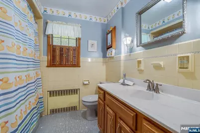 187 Henry Place, Wyckoff Township, NJ 07481 - Photo 16