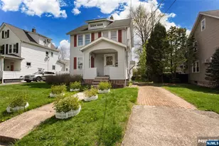 582 Center Ave, River Edge, NJ 07661 - Photo 2