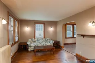 582 Center Ave, River Edge, NJ 07661 - Photo 4