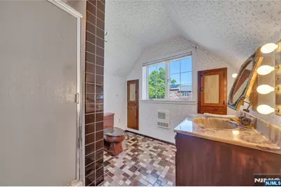 431 Van Renssalaer Court, Ridgefield, NJ 07657 - Photo 28