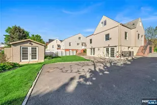 431 Van Renssalaer Ct, Ridgefield, NJ 07657 - Photo 40