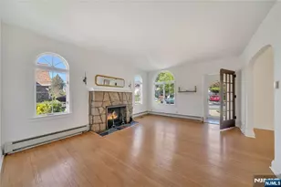 431 Van Renssalaer Ct, Ridgefield, NJ 07657 - Photo 6