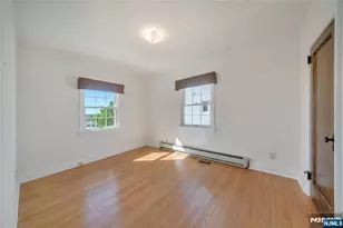 431 Van Renssalaer Ct, Ridgefield, NJ 07657 - Photo 14