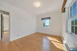 431 Van Renssalaer Ct, Ridgefield, NJ 07657 - Photo 16