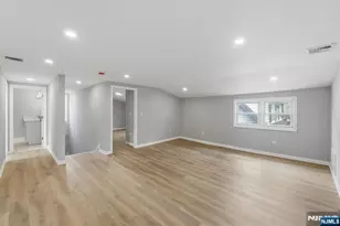 341 Diamond Bridge Ave 2, Hawthorne, NJ 07506 - Photo 6