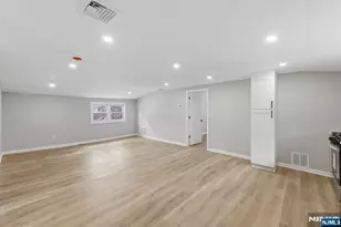 341 Diamond Bridge Ave 2, Hawthorne, NJ 07506 - Photo 4