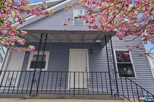 341 Diamond Bridge Ave 2, Hawthorne, NJ 07506 - Photo 2