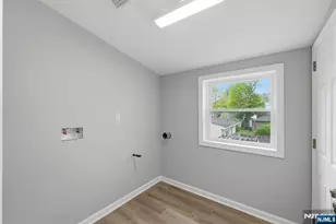 341 Diamond Bridge Ave 2, Hawthorne, NJ 07506 - Photo 8