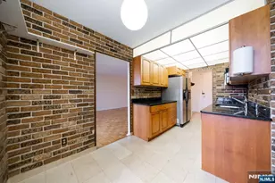 200 Winston Dr 401, Cliffside Park, NJ 07010 - Photo 12