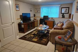 190 Martha Ave, Elmwood Park, NJ 07407 - Photo 16