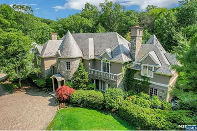 86 Fox Hedge Road, Saddle River, NJ 07458 - Photo 2