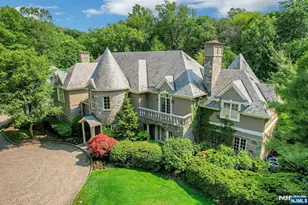 86 Fox Hedge Rd, Saddle River, NJ 07458 - Photo 2