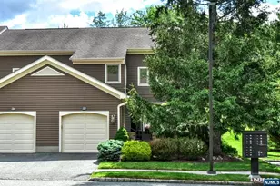 227 Westervelt Ln, Mahwah, NJ 07430 - Photo 4