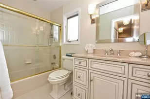227 Westervelt Ln, Mahwah, NJ 07430 - Photo 28