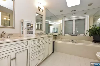 227 Westervelt Lane, Mahwah, NJ 07430 - Photo 22