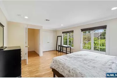 17 Skymark Court, Upper Saddle River, NJ 07458 - Photo 16
