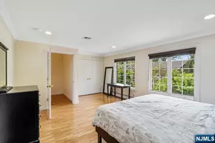17 Skymark Ct, Upper Saddle River, NJ 07458 - Photo 16