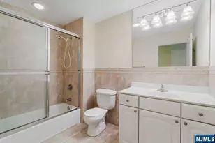17 Skymark Ct, Upper Saddle River, NJ 07458 - Photo 22