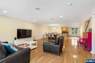 17 Skymark Ct, Upper Saddle River, NJ 07458 - Photo 6