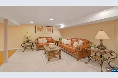 28 Pitcairn Avenue, Ho Ho Kus, NJ 07423 - Photo 20