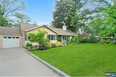 28 Pitcairn Avenue, Ho Ho Kus, NJ 07423 - Photo 2