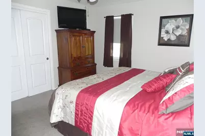 16 Seiler Court, Little Ferry, NJ 07643 - Photo 6