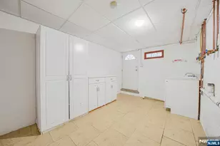 172 Chestnut St, Newark, NJ 07105 - Photo 22