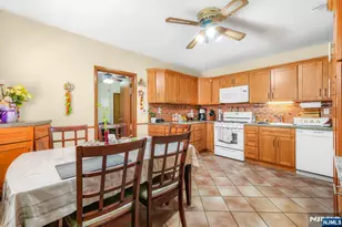 172 Chestnut St, Newark, NJ 07105 - Photo 6