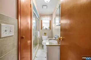 172 Chestnut St, Newark, NJ 07105 - Photo 12