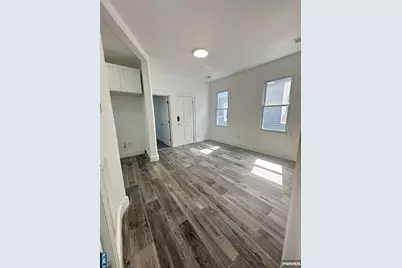 176 Lake Avenue 2 #2, Clifton, NJ 07011 - Photo 12
