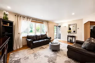 321 Maplewood Dr, Paramus, NJ 07652 - Photo 4