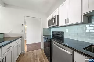 770 Anderson Ave 22F, Cliffside Park, NJ 07010 - Photo 4