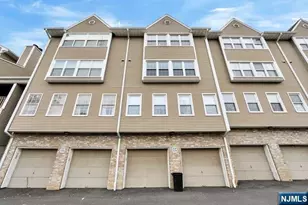 549 Windsor Dr 549, Palisades Park, NJ 07650 - Photo 26