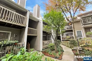 549 Windsor Dr 549, Palisades Park, NJ 07650 - Photo 2
