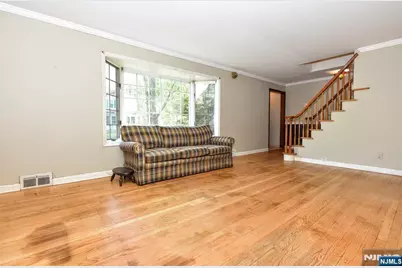 255 Park Avenue, Allendale, NJ 07401 - Photo 8