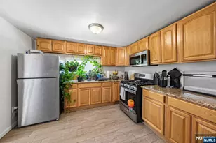 416 Frankfort St, Orange, NJ 07050 - Photo 10