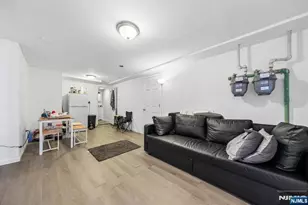 416 Frankfort St, Orange, NJ 07050 - Photo 18