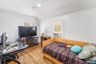 100 Washington Pl, Teaneck Township, NJ 07666 - Photo 16