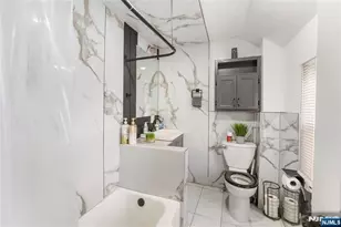 100 Washington Pl, Teaneck Township, NJ 07666 - Photo 18