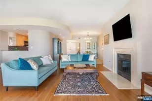 1360 Hamburg Turnpike 402, Wayne, NJ 07470 - Photo 2
