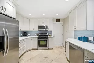 118 Manito Ave, Oakland, NJ 07430 - Photo 12