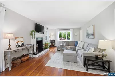 118 Manito Avenue, Oakland, NJ 07430 - Photo 20