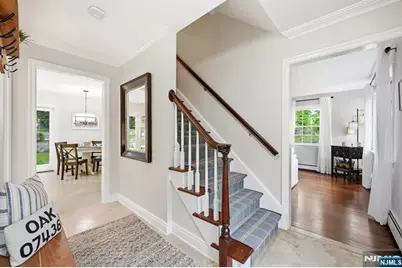 118 Manito Avenue, Oakland, NJ 07430 - Photo 4
