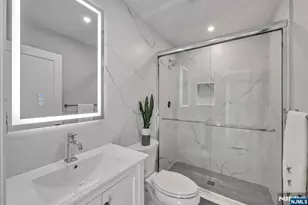 2447 Camner St, Fort Lee, NJ 07024 - Photo 34