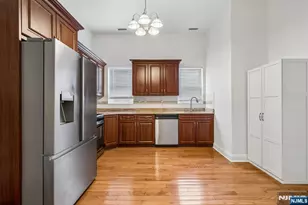 1 Grant St, Montclair, NJ 07042 - Photo 6