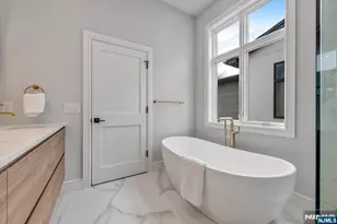 2449 Camner St, Fort Lee, NJ 07024 - Photo 30