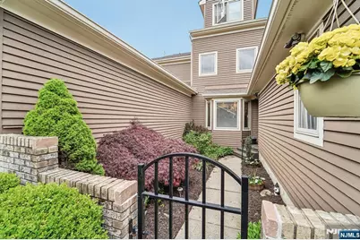 224 Westervelt Lane, Mahwah, NJ 07430 - Photo 2