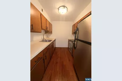 740 Mill Street E8 #E8, Belleville, NJ 07109 - Photo 10